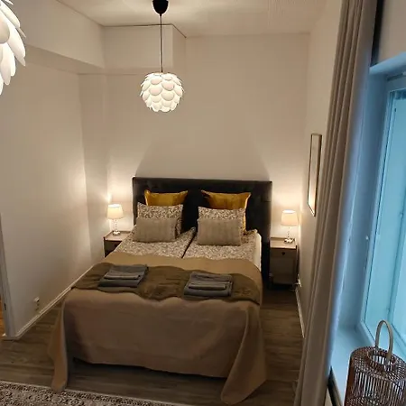 Arctic Cityhome - Snowycloudberry - Retreat At Centre Of Apartment