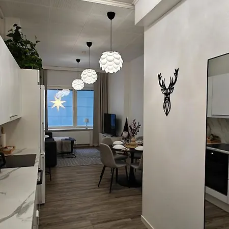 Arctic Cityhome - Snowycloudberry - Retreat At Centre Of Apartment